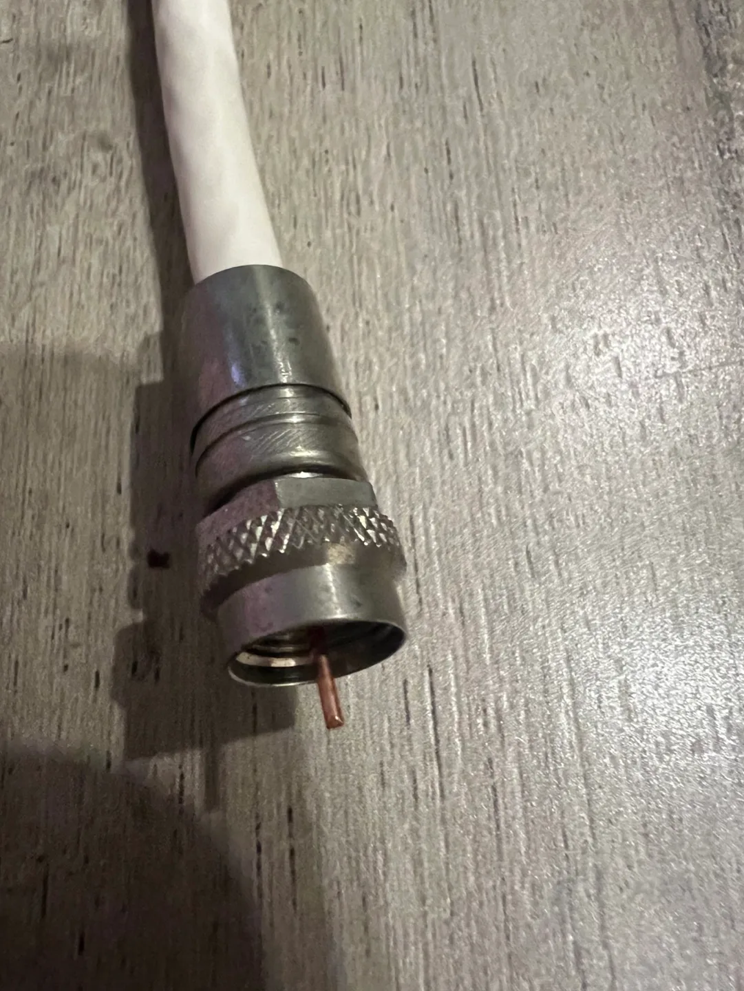 Regal DS2DGH10 2-Way Cable Splitter with Cable image indicator(4)