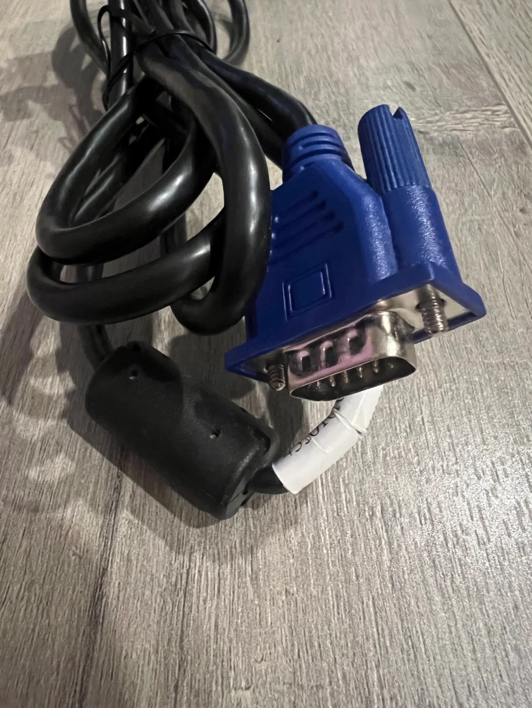 VGA Cable - 2x Male Connectors image indicator(2)