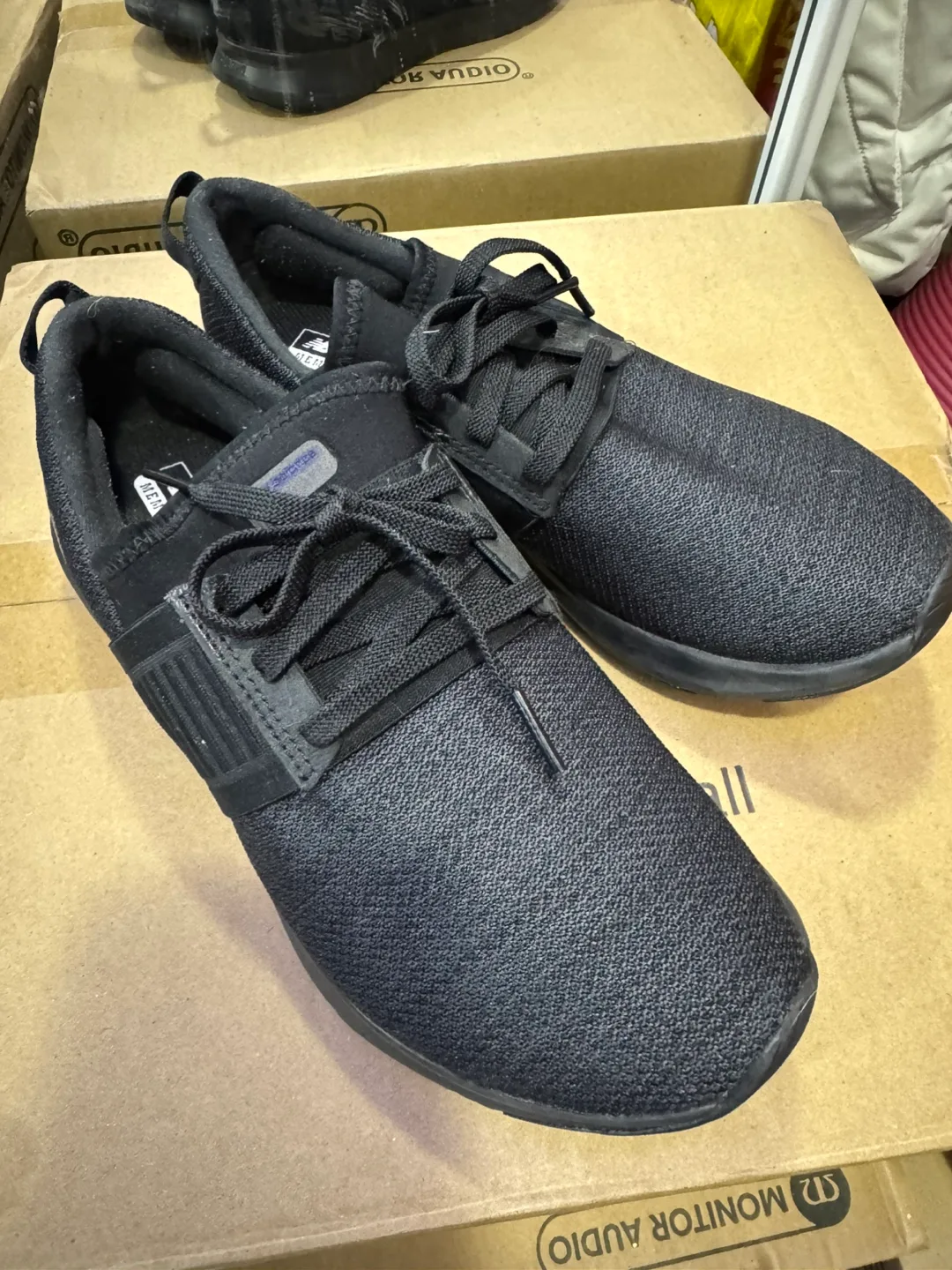 NEW BALANCE WOMEN'S DYNASOFT NERGIZE V3 SNEAKER (size 6.5) thumbnail