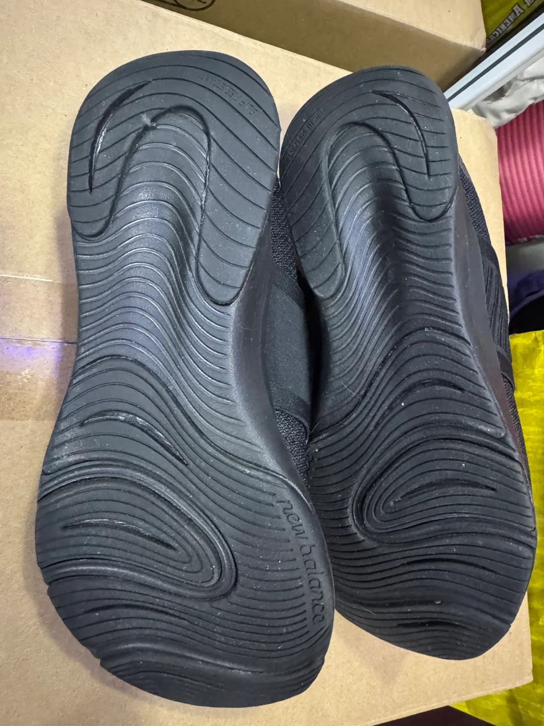 NEW BALANCE WOMEN'S DYNASOFT NERGIZE V3 SNEAKER (size 6.5) image indicator(4)