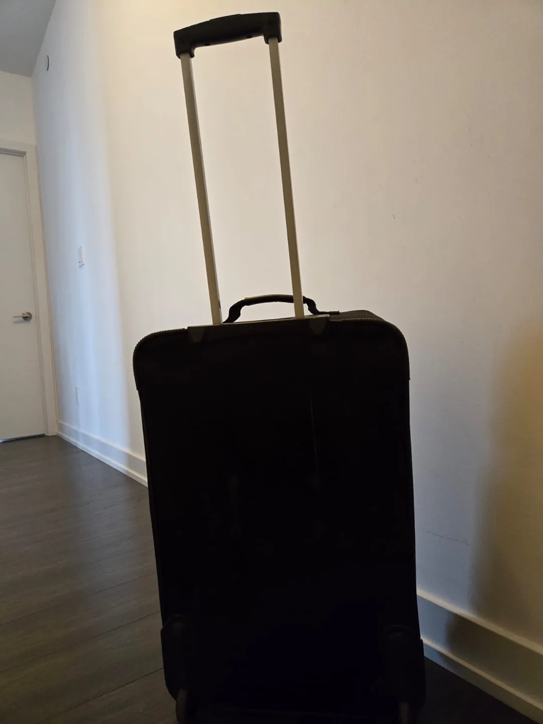 American Tourister - Medium, Soft Shell, Two-wheeled Luggage Bag image indicator(3)