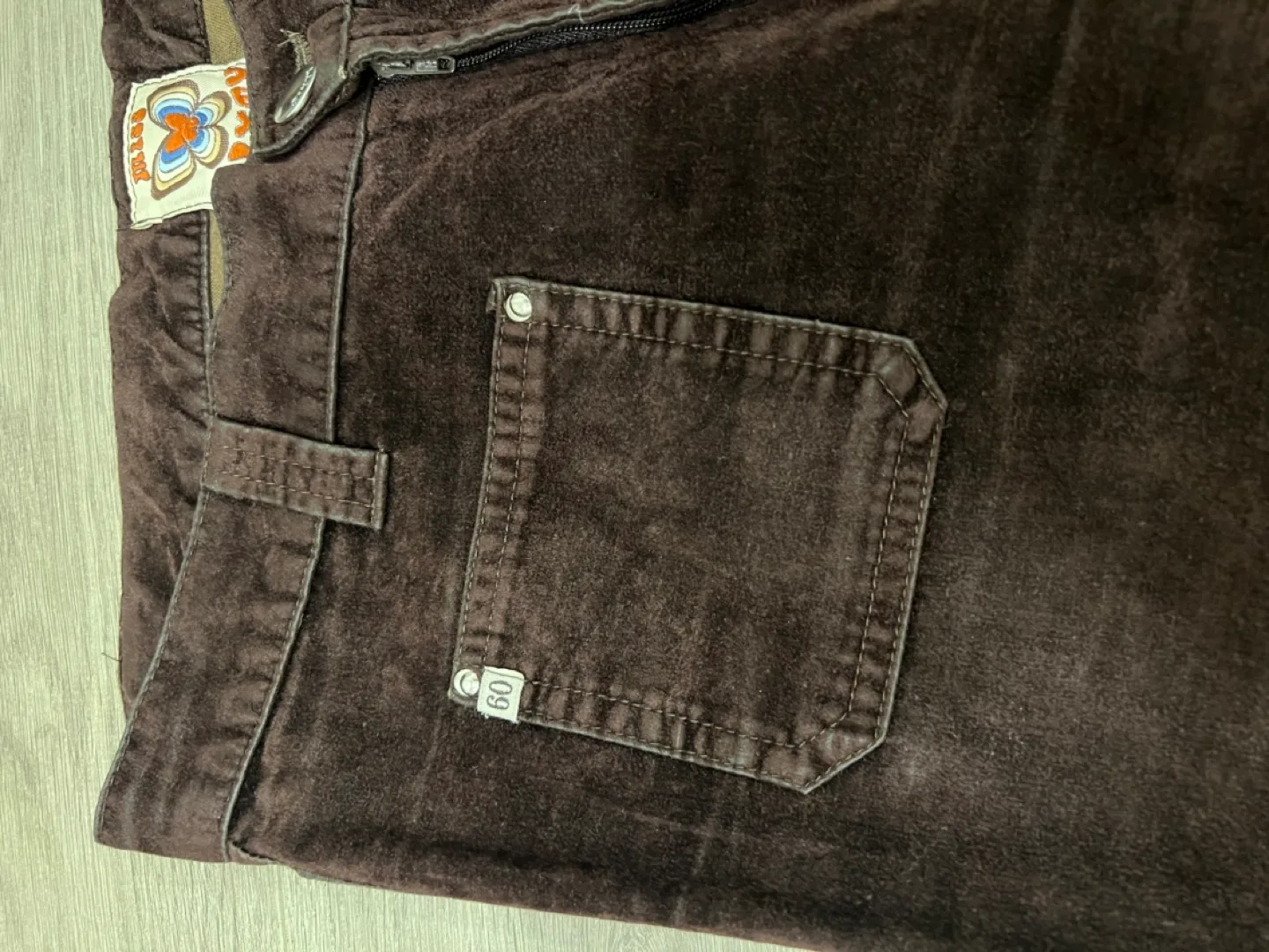 Vintage Sixty  Dark Brown Velvet Pants Size 28/29 image indicator(4)