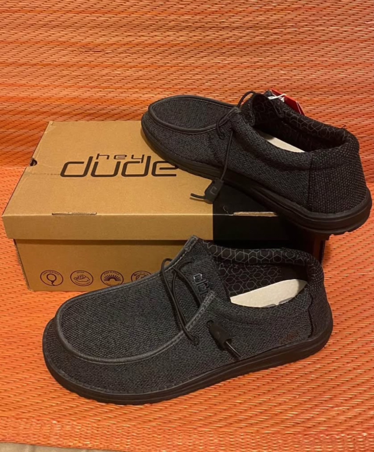 Hey Dude Wally Sox Micro total black size 11 men