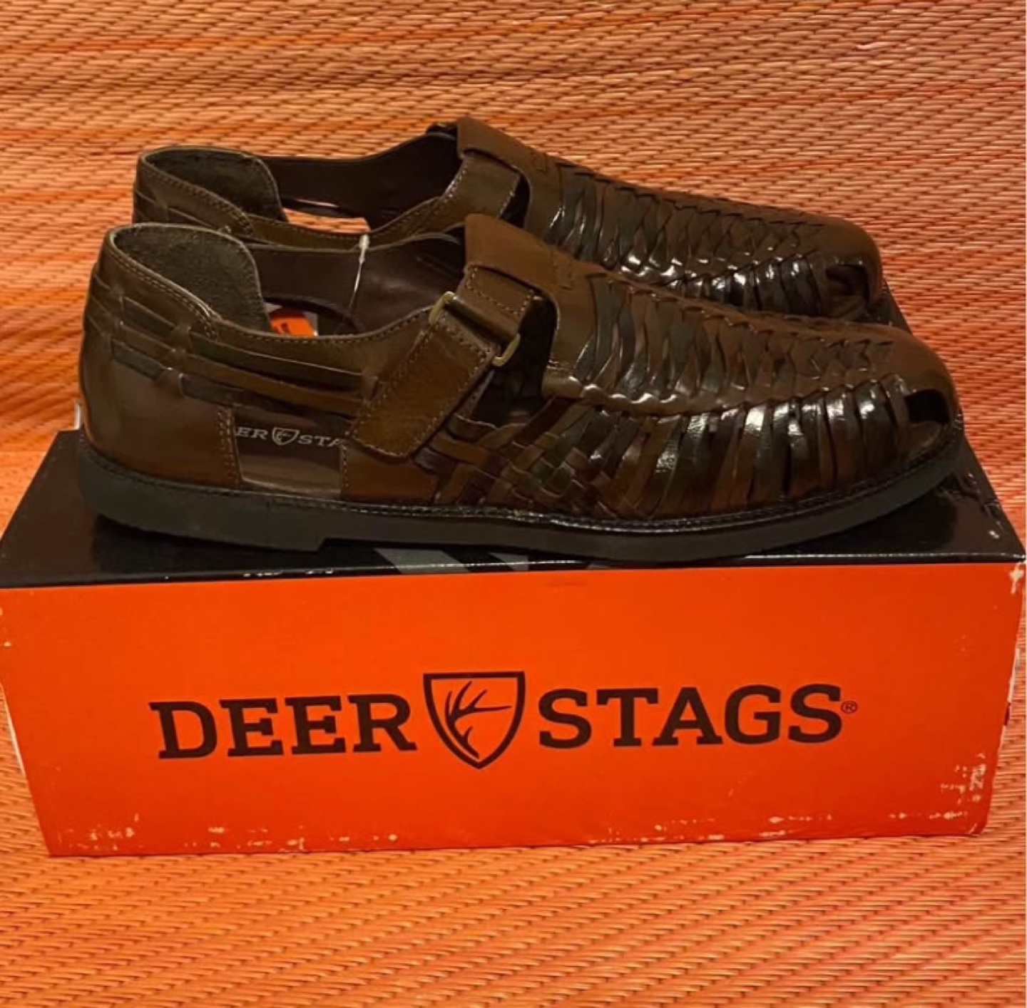 New Men's Deer Stags Brown Leather Woven Sandals - photo 2