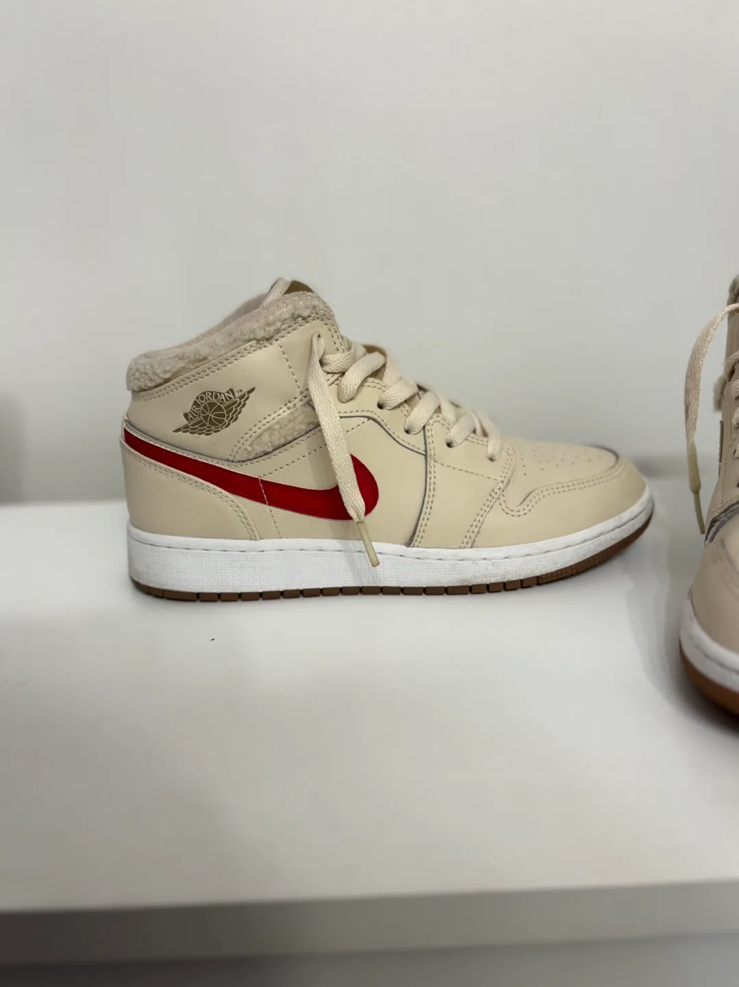 Air Jordan 1 Mid Utility GS 'Fleece image indicator(8)