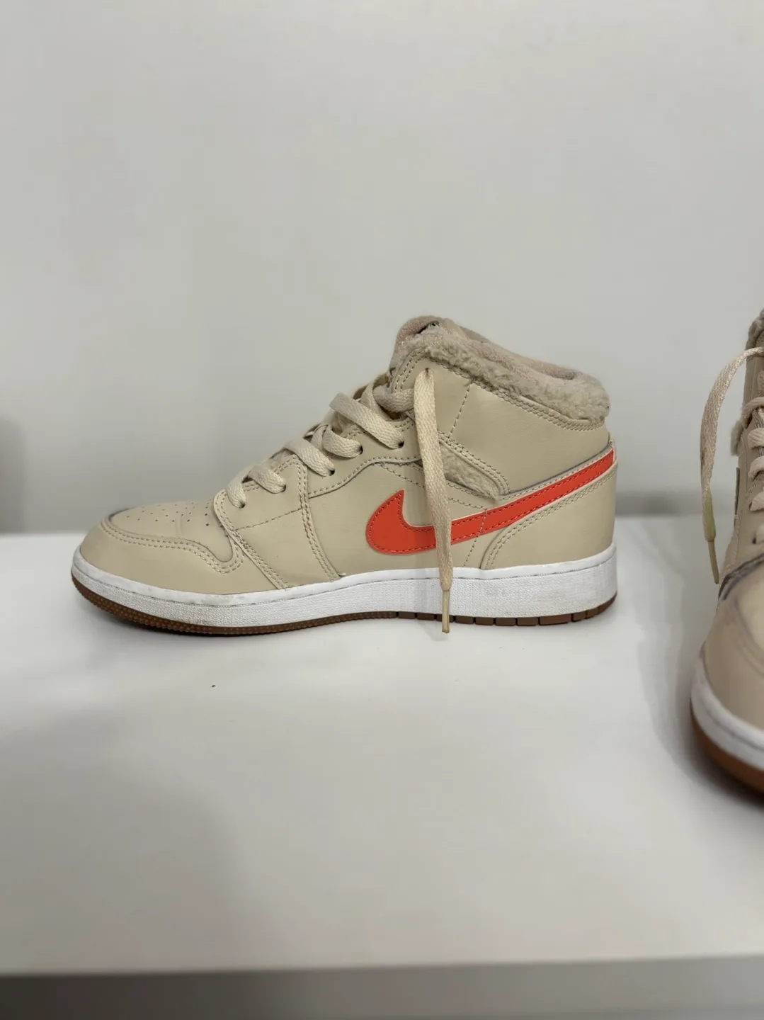 Air Jordan 1 Mid Utility GS 'Fleece image indicator(9)