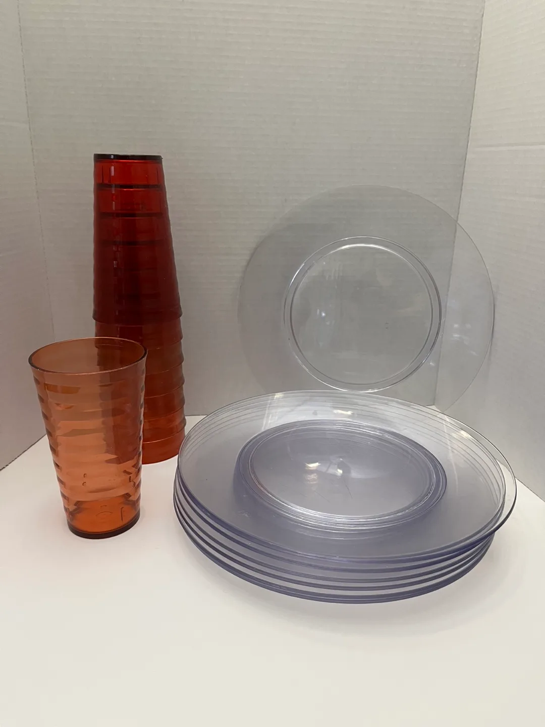Plastic Plates and Cups Set