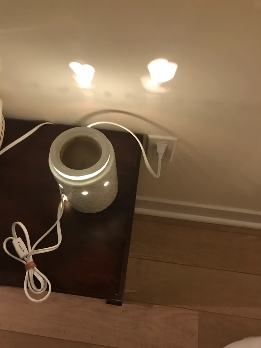 Scentsy warmer, lightly used image indicator(2)