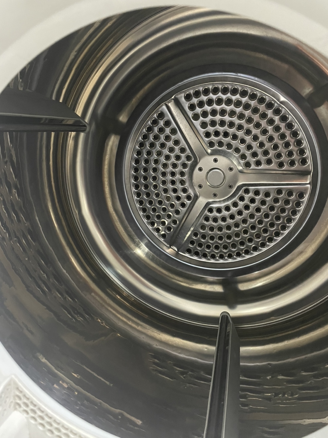 Whirlpool Electric Dryer - Excellent Condition 24” - photo 3