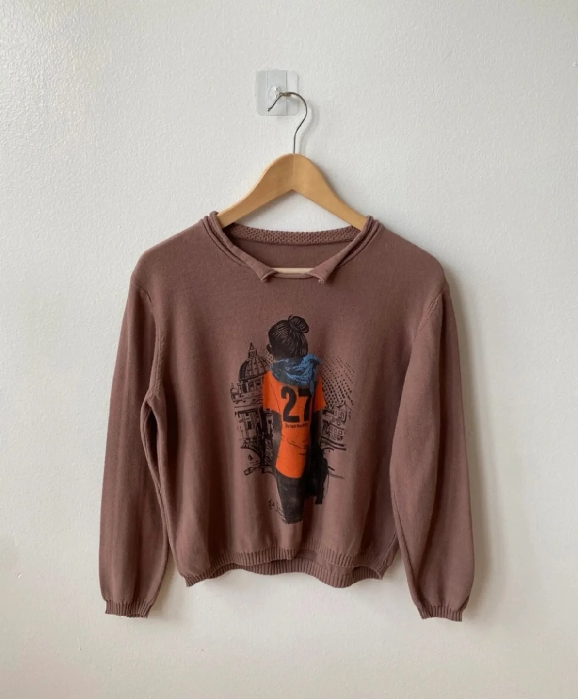 Bundle of three women’s sweaters, size small! 🥰💝🤝 image indicator(4)