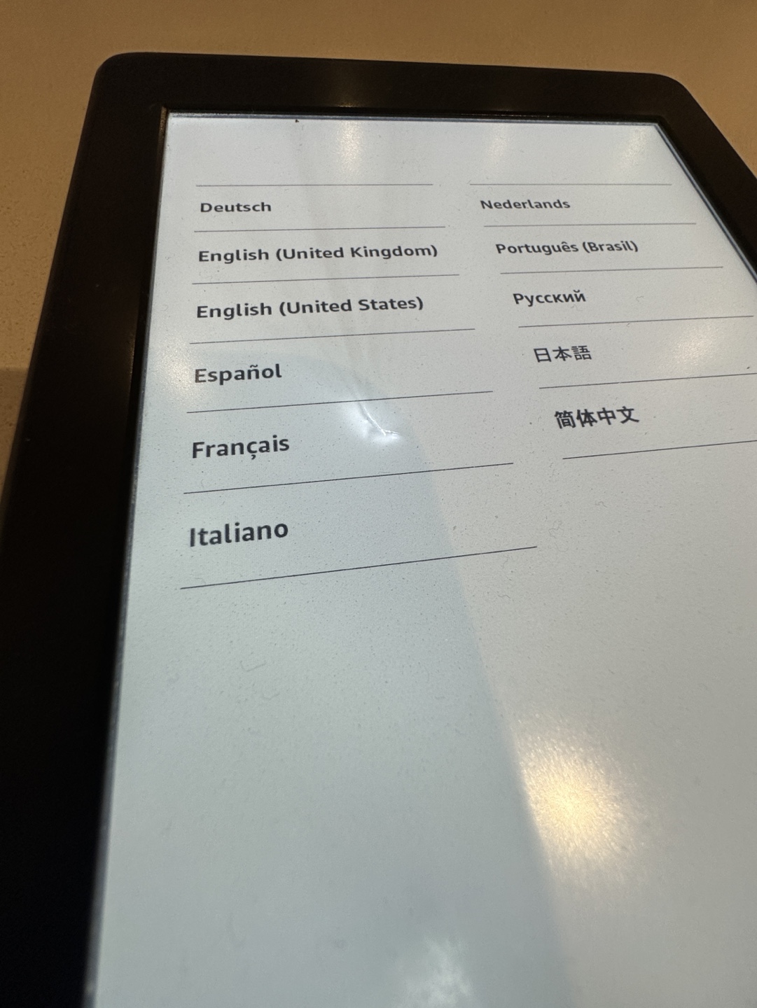 Used Kindle e-reader - photo 2