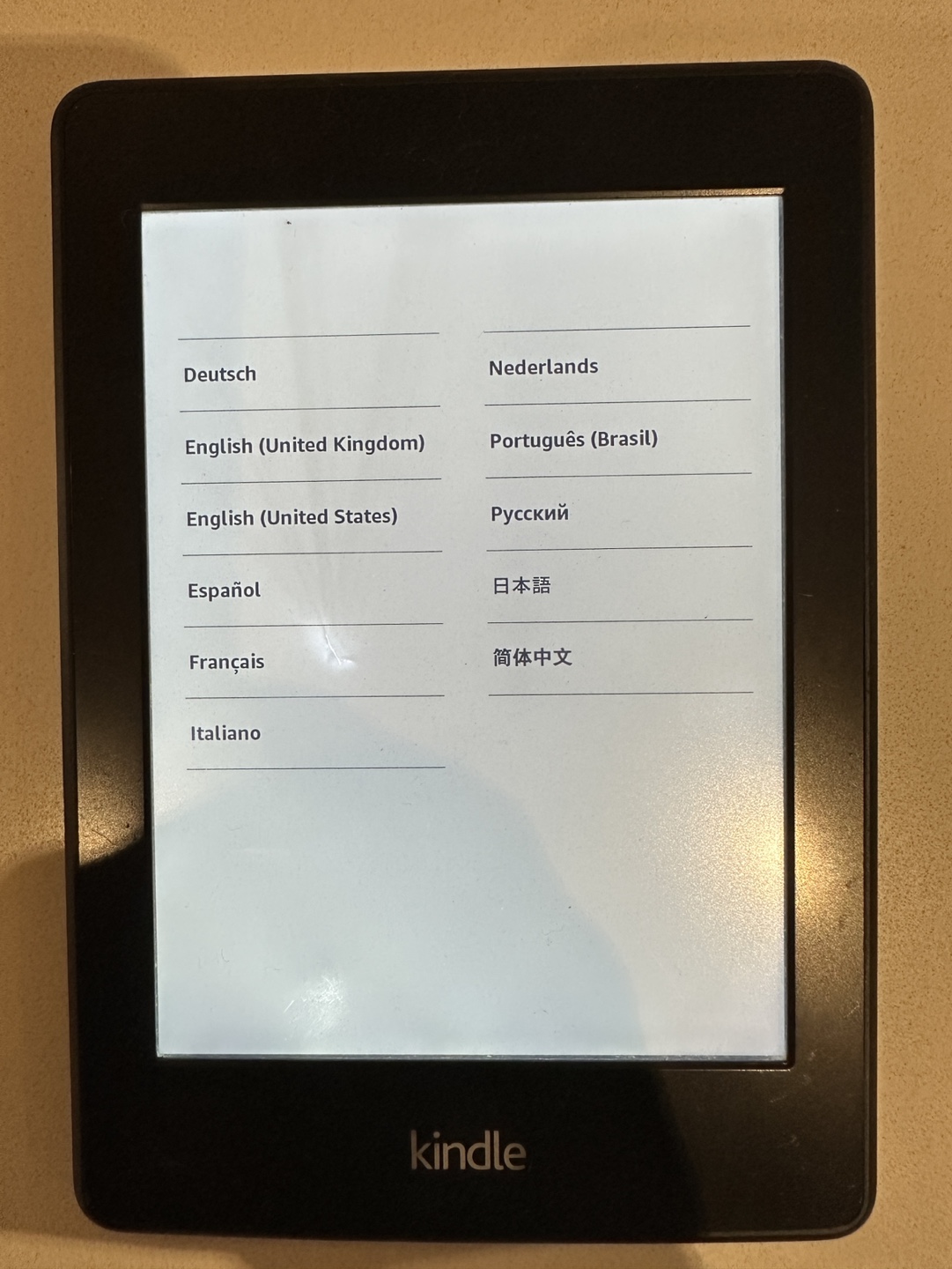 Used Kindle e-reader - photo 3
