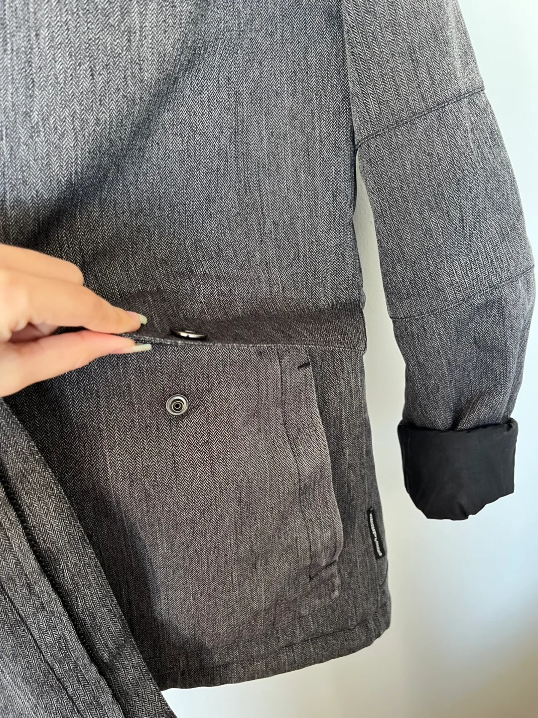 Helly Hansen Winter Jacket image indicator(2)