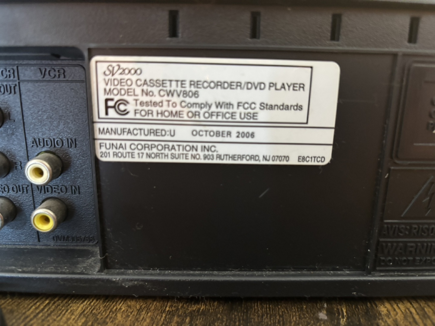 Sanyo VHS VCR/DVD Combo Player + VHS Tapes - photo 4