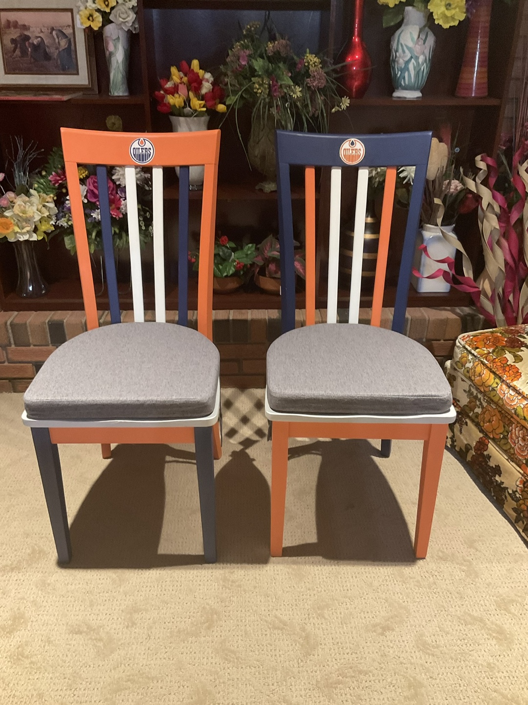 Edmonton Oilers Themed Table and Two Chairs - photo 3