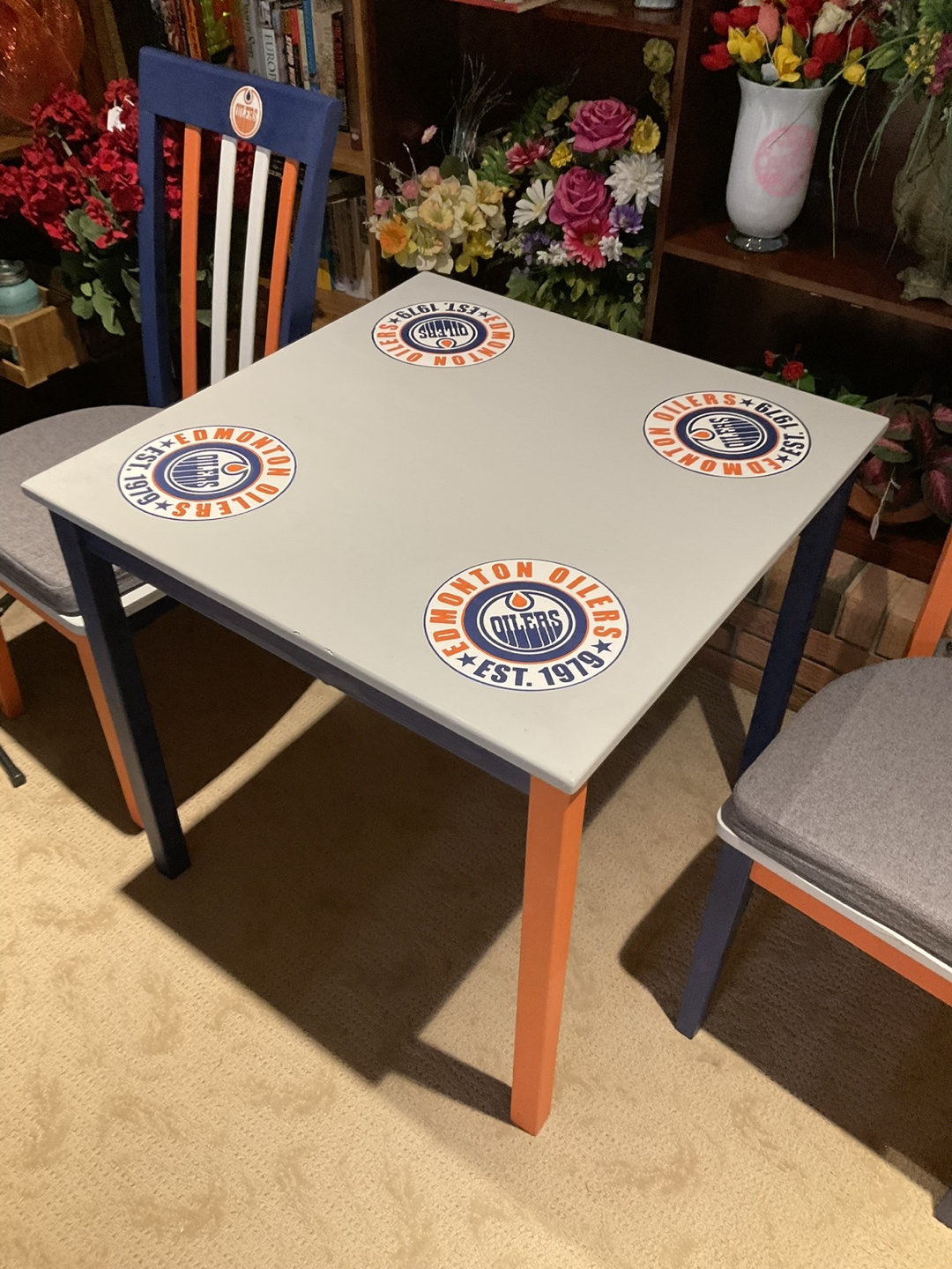 Edmonton Oilers Themed Table and Two Chairs - photo 2