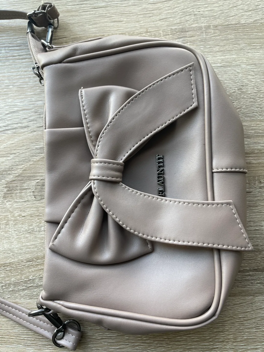 *‼️Moving Sale‼️* Brand New- Elegant Blush Pink thumbnail