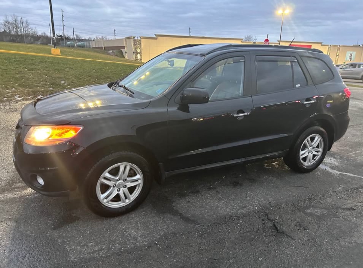 2010 Hyundai Santa Fe limited - Black SUV - photo 3