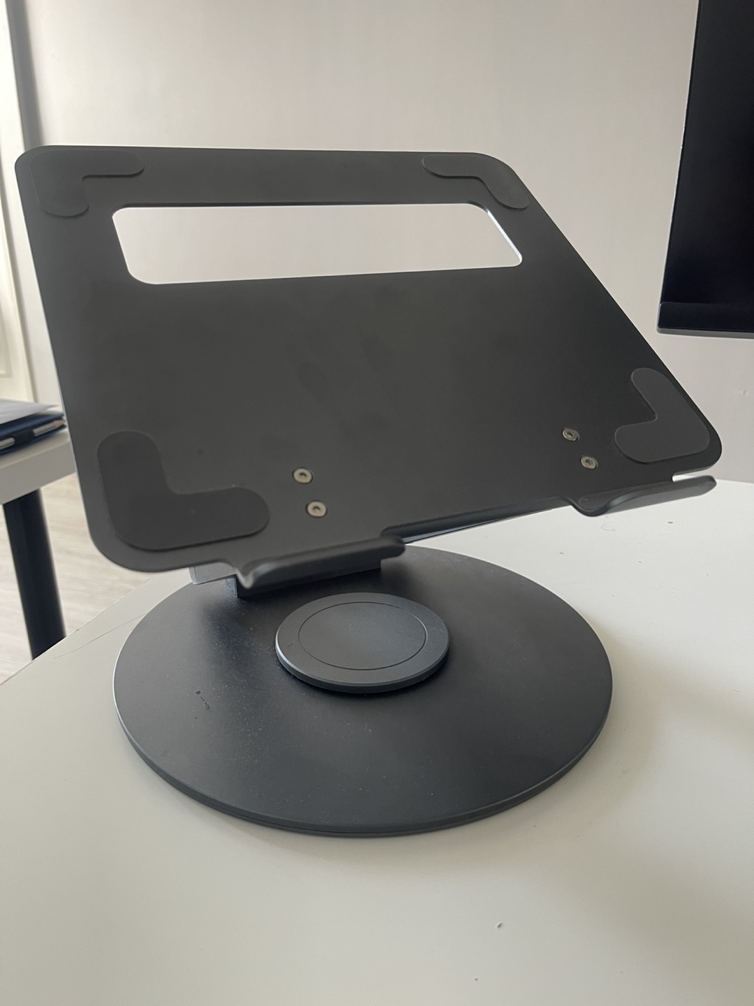 Adjustable Laptop Stand - Ergonomic Design