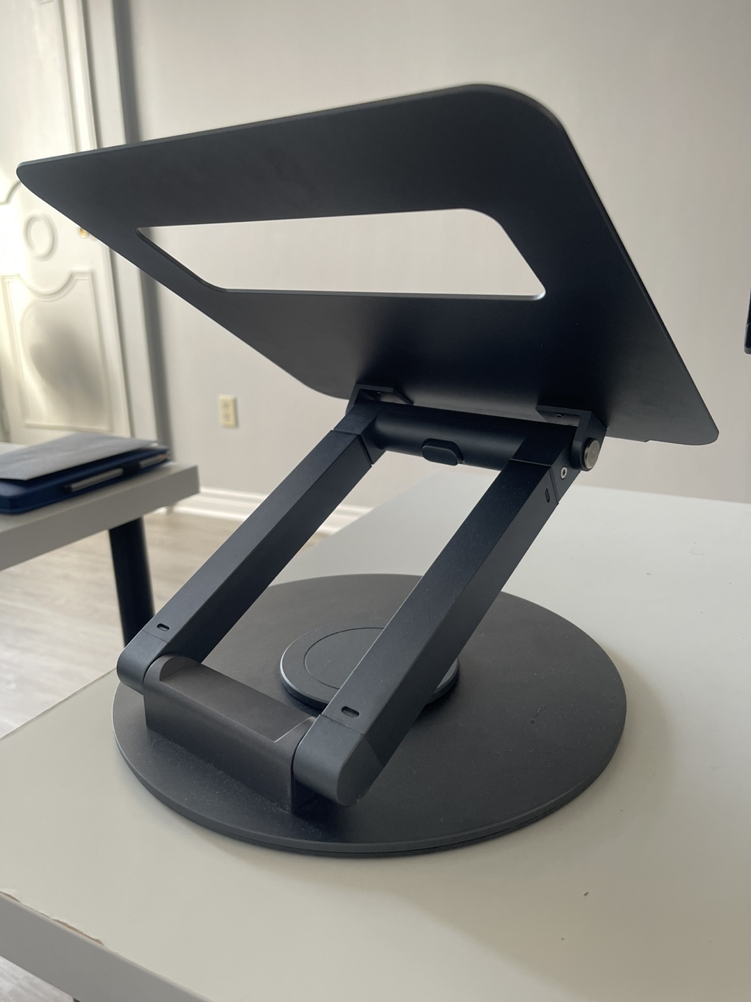 Adjustable Laptop Stand - Ergonomic Design - photo 2