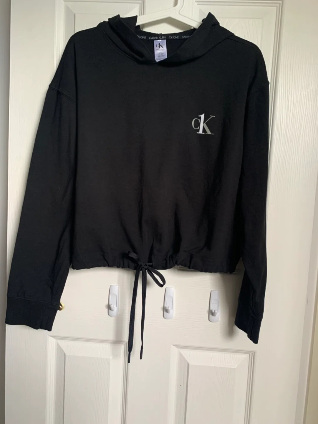Calvin Klein CK One Black Cropped Hoodie Size L thumbnail