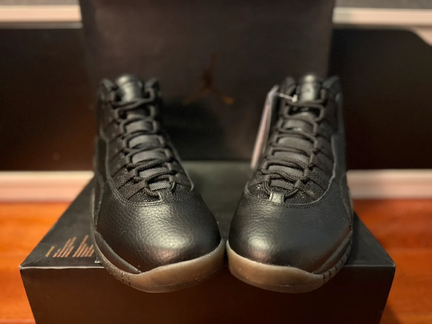 Air Jordan 10 Retro OVO - 10.5M - Black/Black-Metallic Gold image indicator(2)