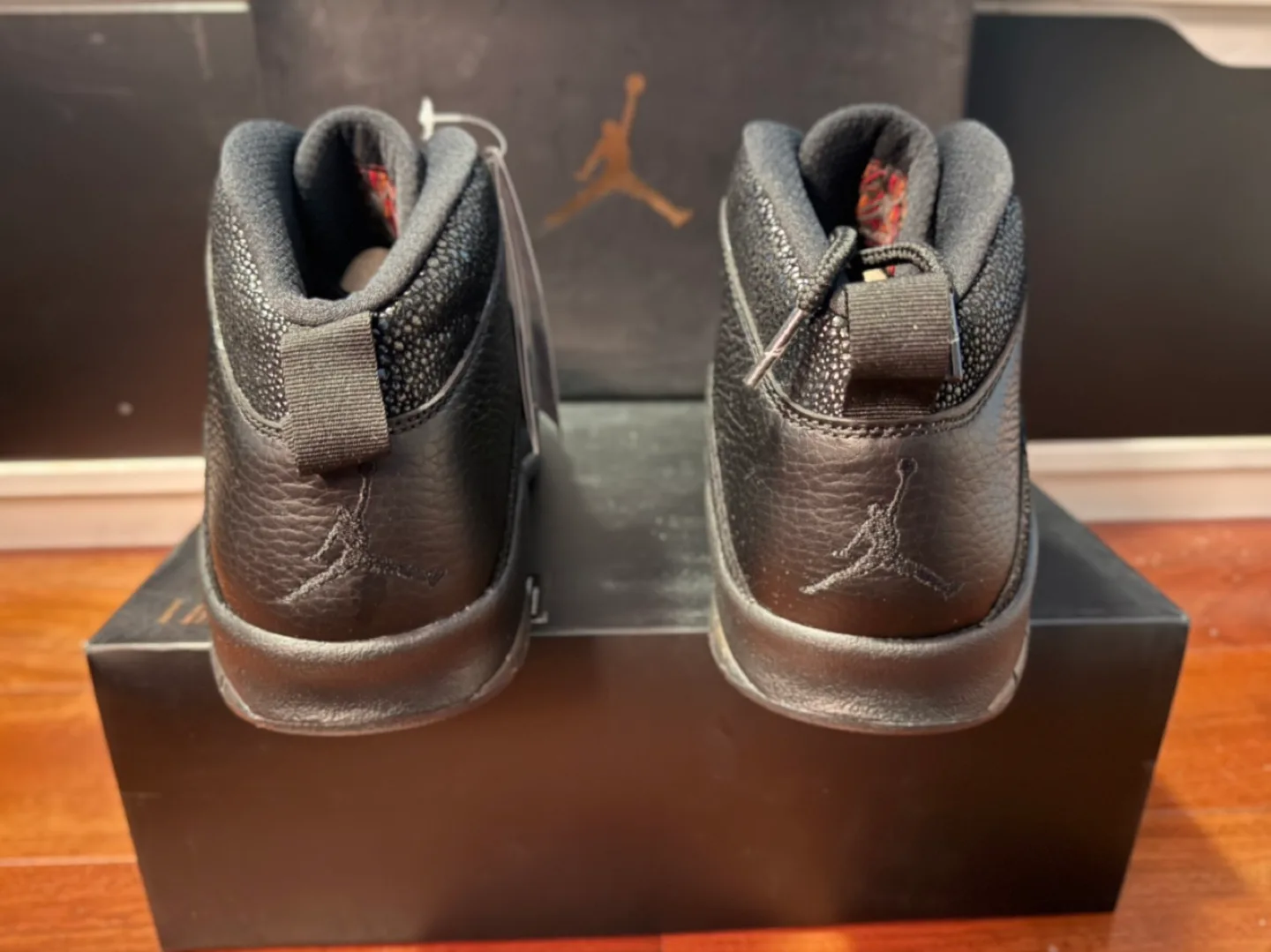 Air Jordan 10 Retro OVO - 10.5M - Black/Black-Metallic Gold image indicator(5)