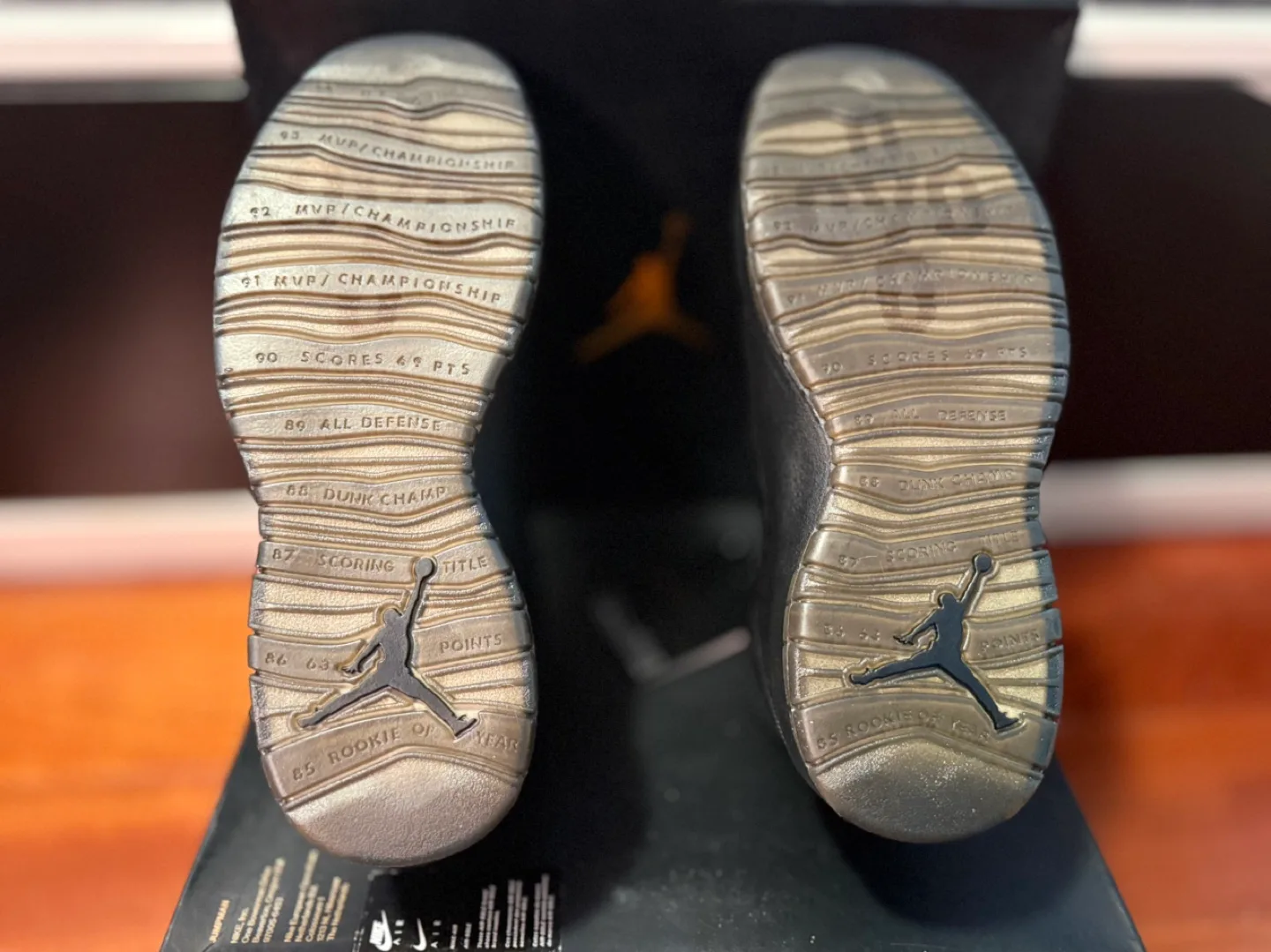 Air Jordan 10 Retro OVO - 10.5M - Black/Black-Metallic Gold image indicator(6)