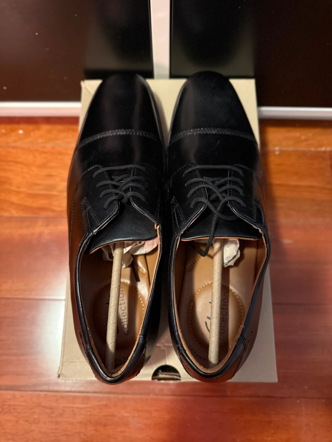 Clarks Tilden Cap - 11M - Black Leather Dress Shoe image indicator(5)