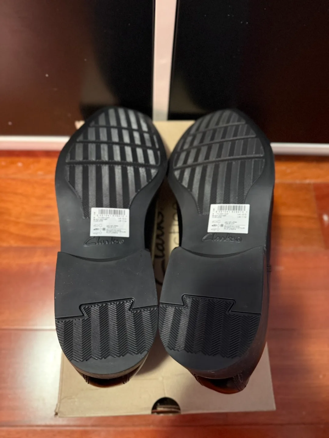 Clarks Tilden Cap - 11M - Black Leather Dress Shoe image indicator(6)