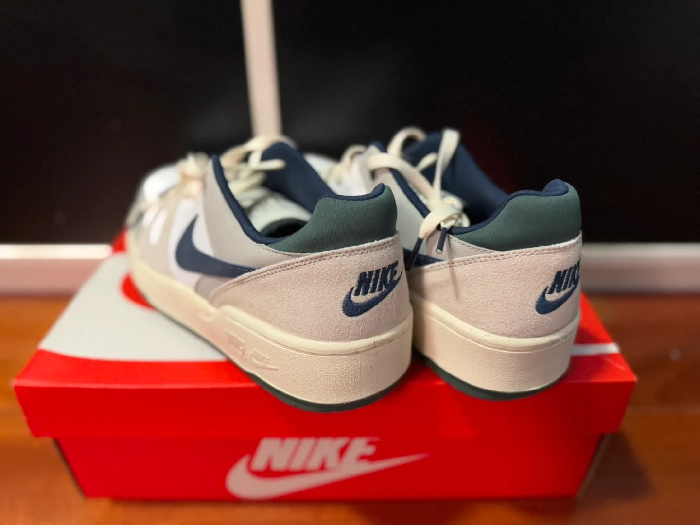 Nike Full Force Lo Basketball Shoe - 9.5M - White/Midnight Navy image indicator(3)