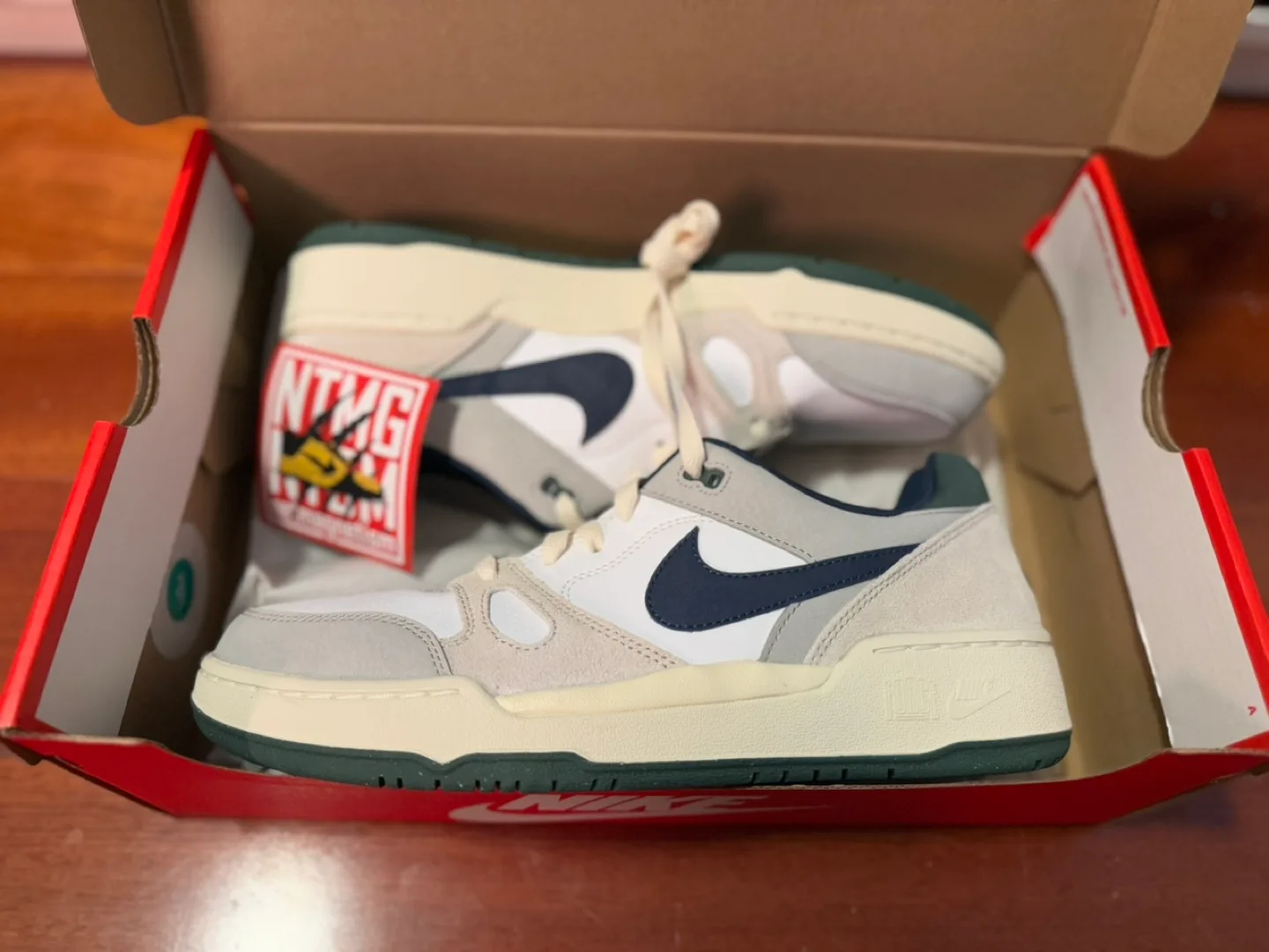 Nike Full Force Lo Basketball Shoe - 9.5M - White/Midnight Navy image indicator(6)