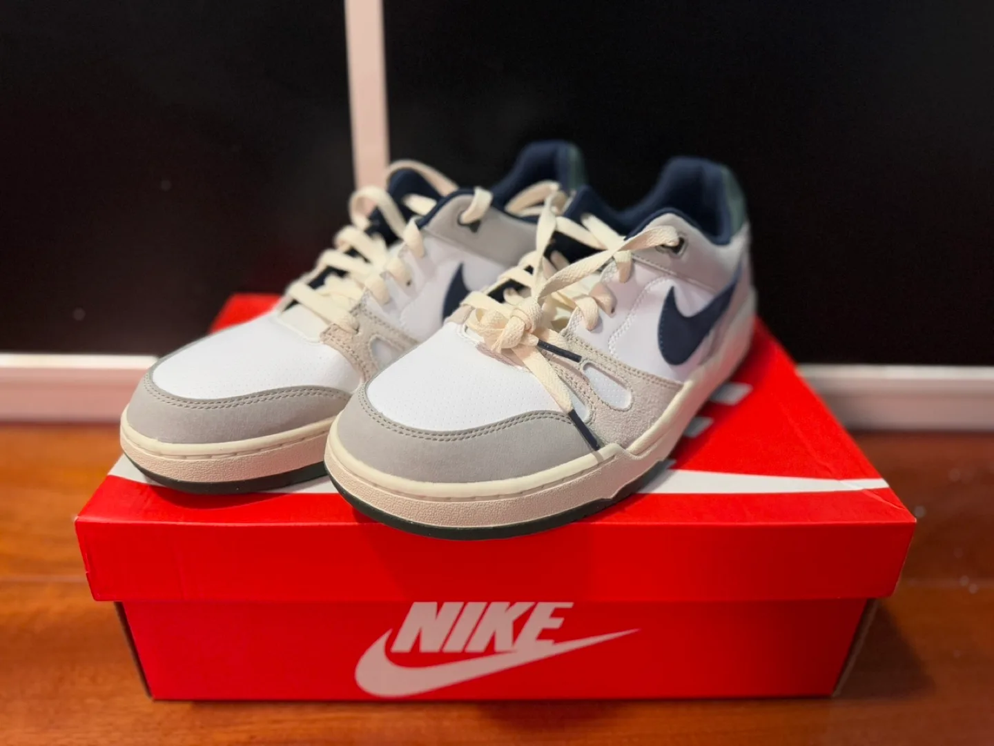 Nike Full Force Lo Basketball Shoe - 9.5M - White/Midnight Navy image indicator(2)