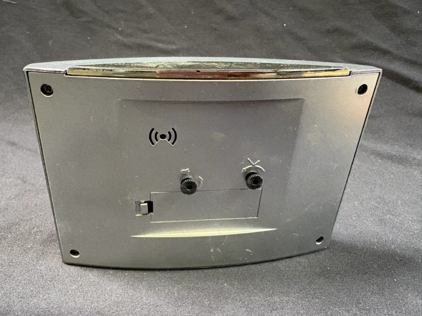 Miora Alarm Clock - Silver image indicator(3)