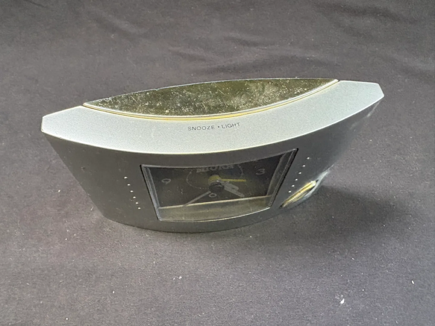 Miora Alarm Clock - Silver image indicator(2)