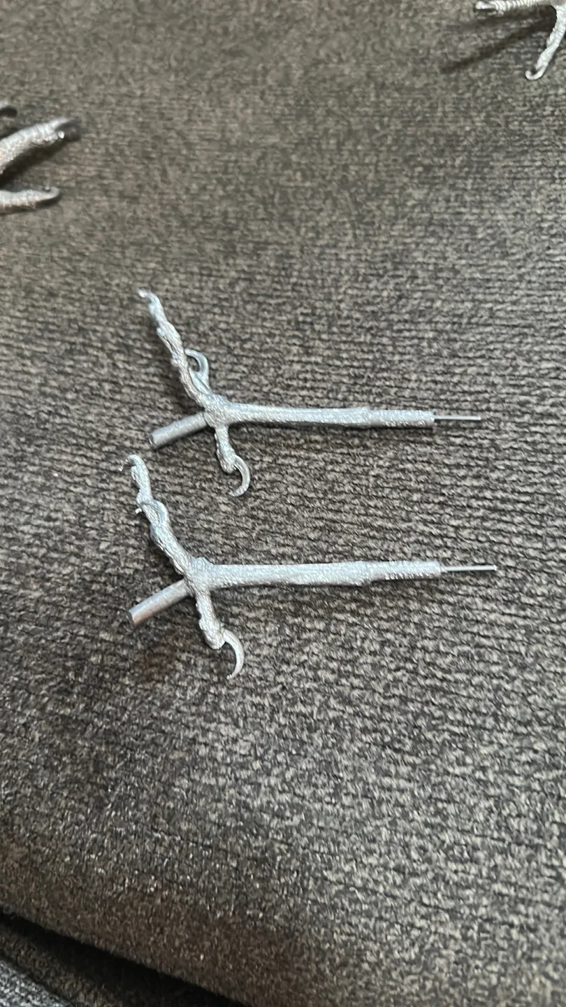 Metal Bird Claws - Model Kit Parts image indicator(3)