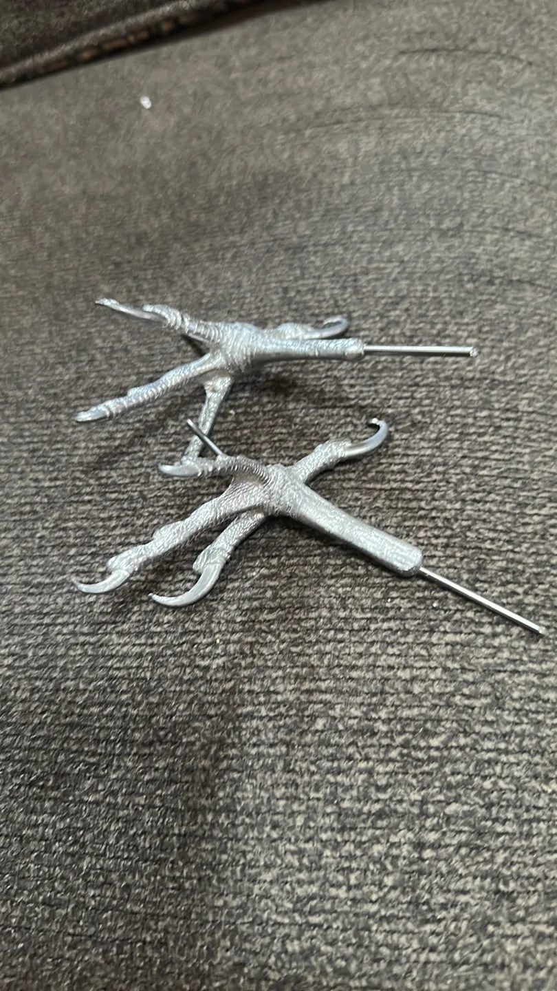 Metal Bird Claws - Model Kit Parts image indicator(2)