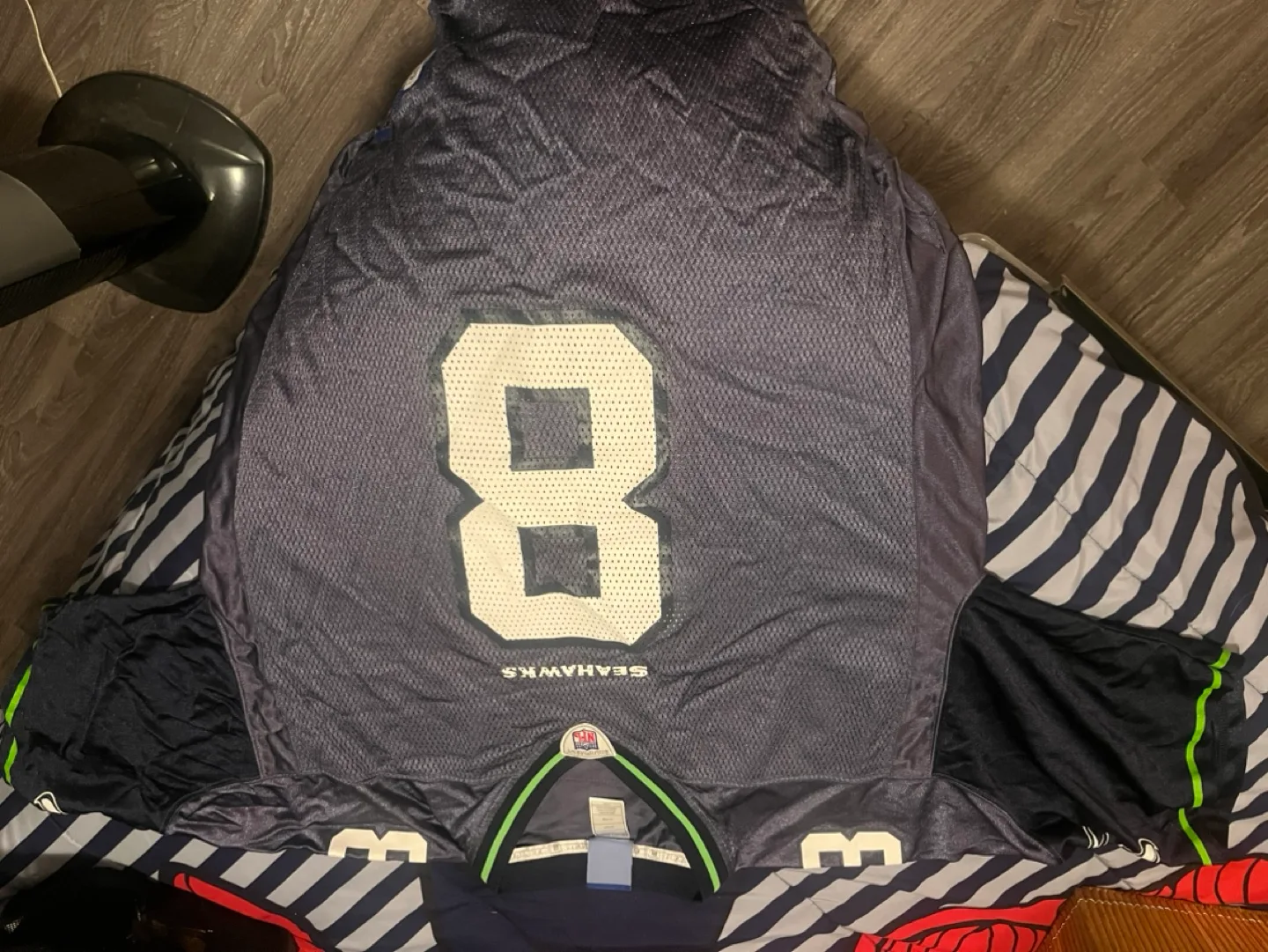 Matt Hasselbeck #8 Seattle Seahawks Jersey image indicator(2)
