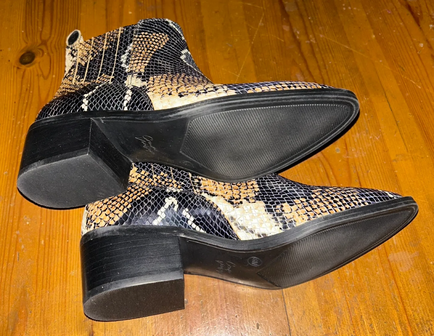 Crown Vintage Snake Print Ankle Boots - SZ 6M image indicator(4)