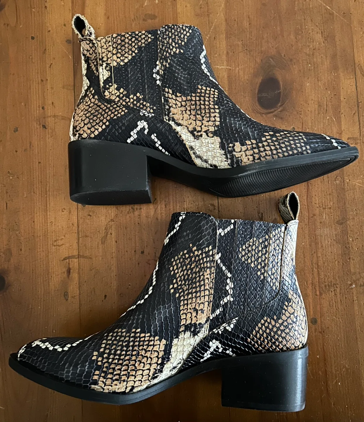 Crown Vintage Snake Print Ankle Boots - SZ 6M image indicator(3)