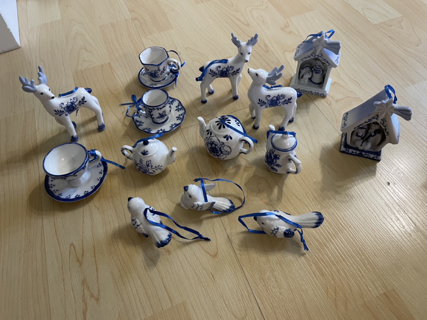 Teapot Ornament Set