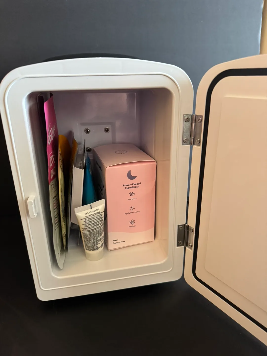 Emerson  Portable Mini Fridge image indicator(9)