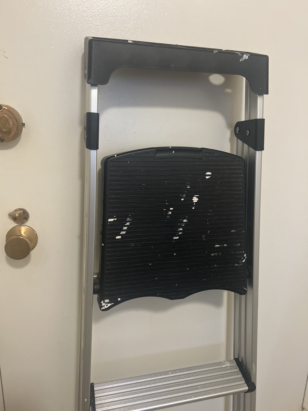 3-Step Aluminum Step Ladder - photo 2