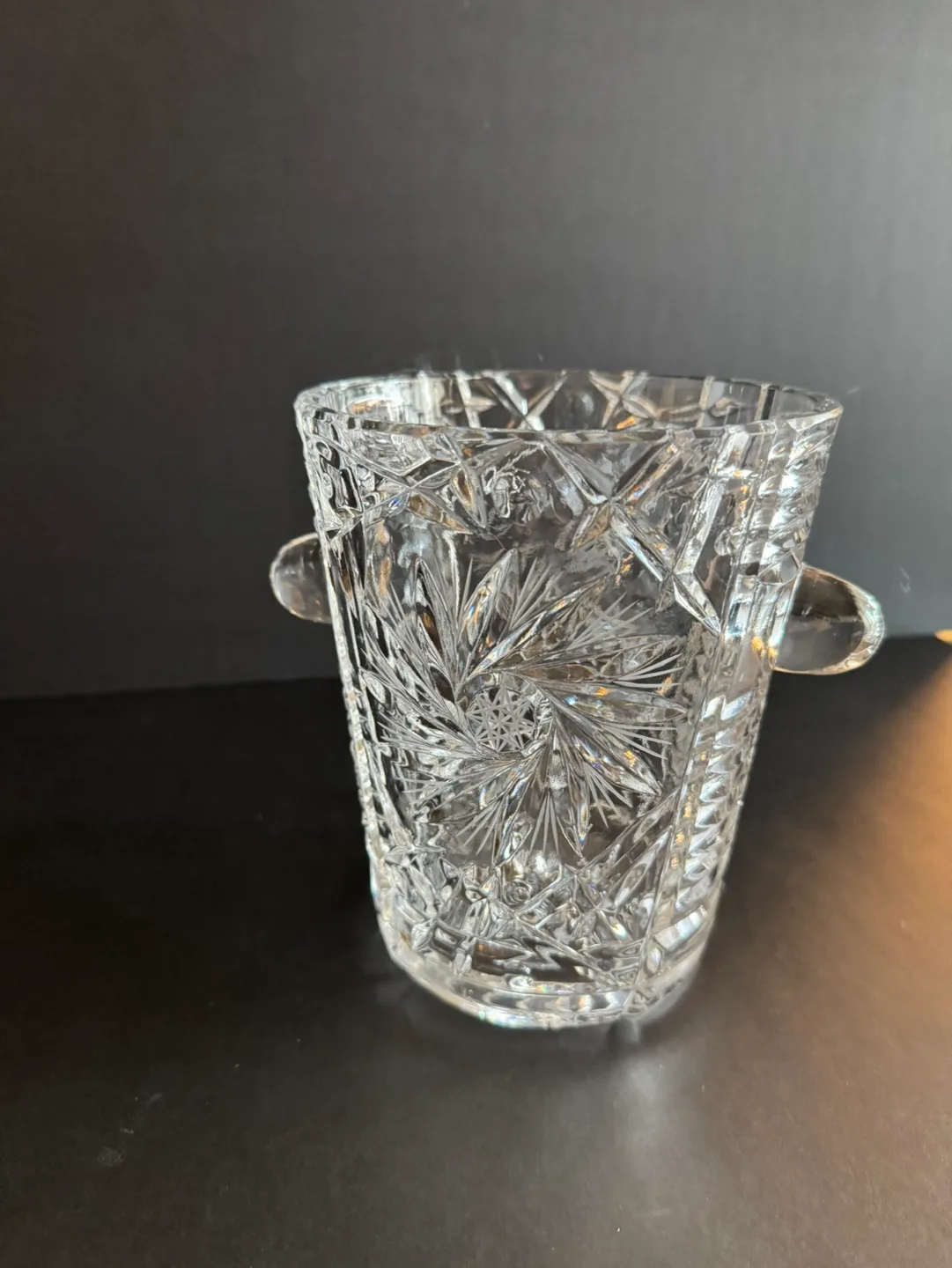 Vintage Crystal Ice Bucket with Handles image indicator(4)