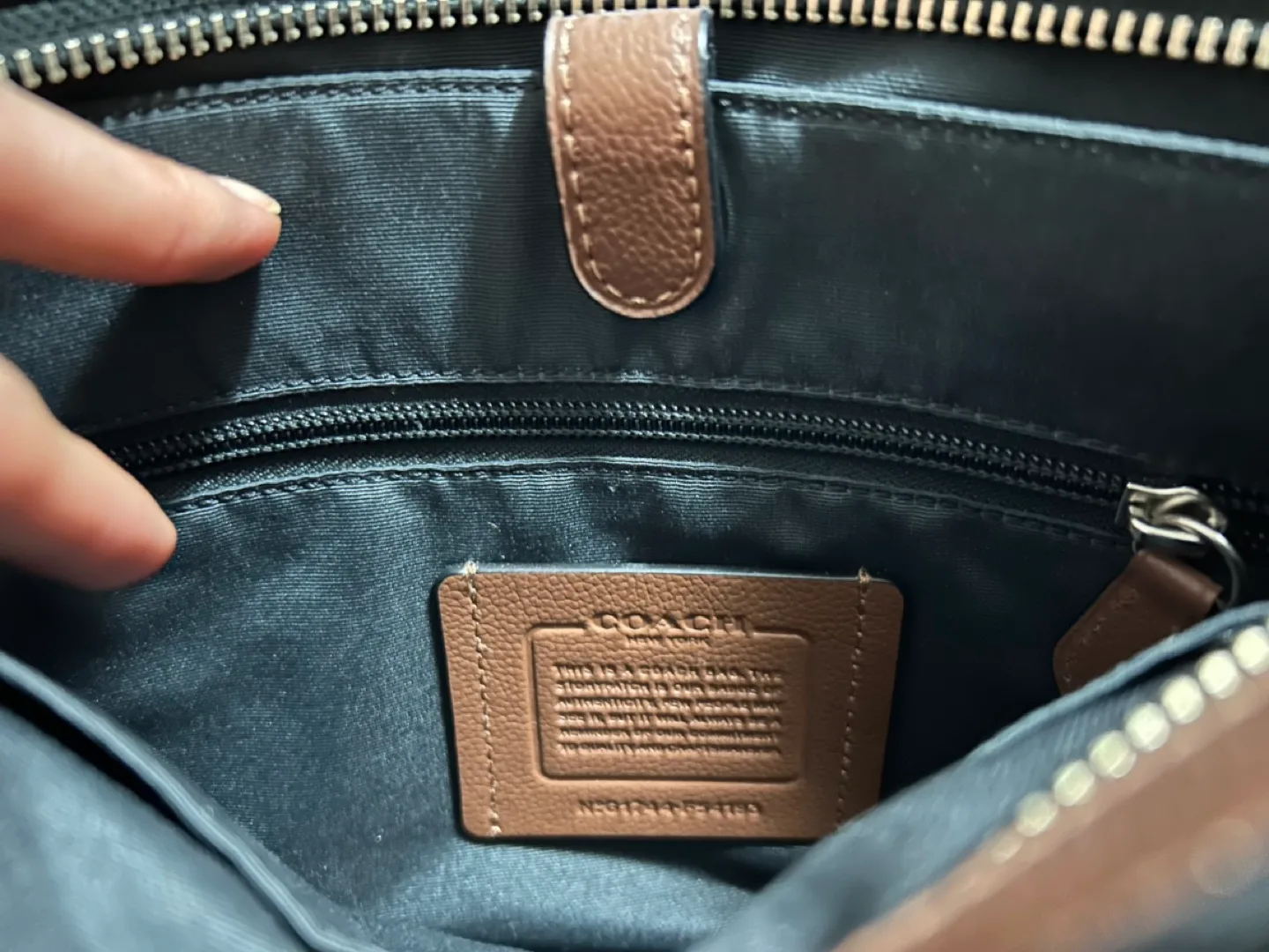 Coach Leather Crossbody Bag image indicator(4)