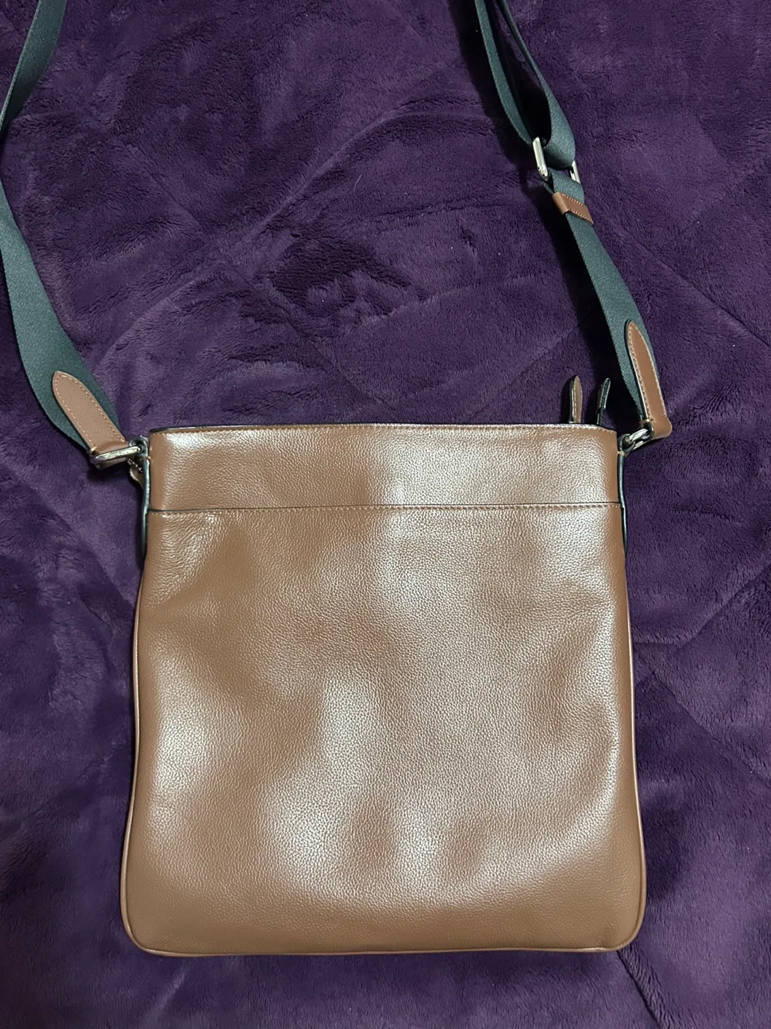 Coach Leather Crossbody Bag image indicator(3)