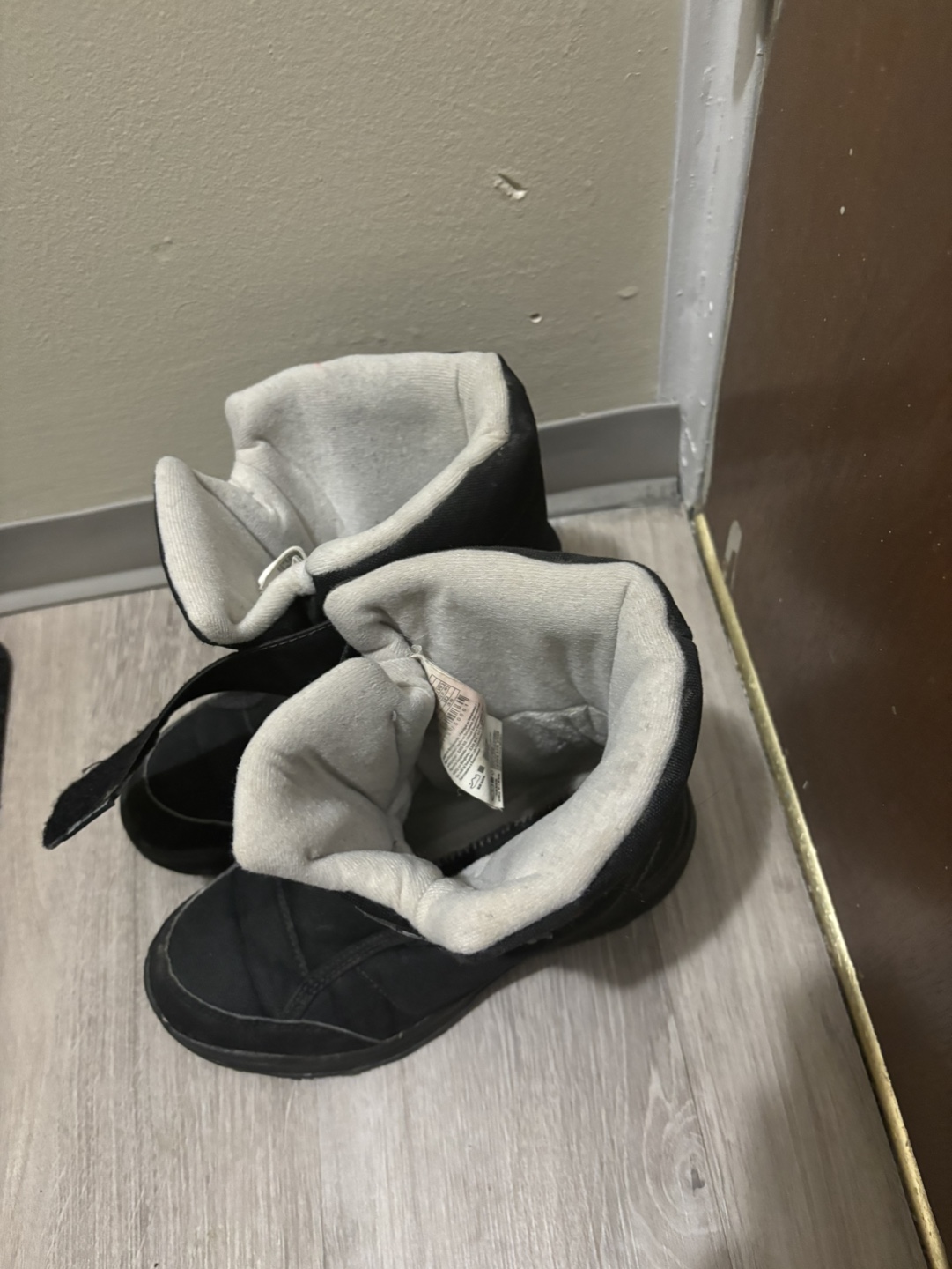 Kids snow boots