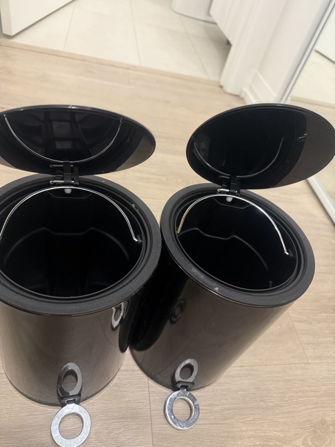 Pair of Black Bathroom Bins with Hinged Lids - photo 2