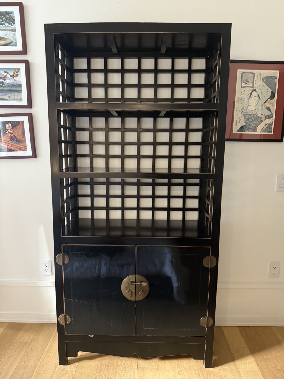 Black Antique Asian-style Cabinet with Lattice Shelves