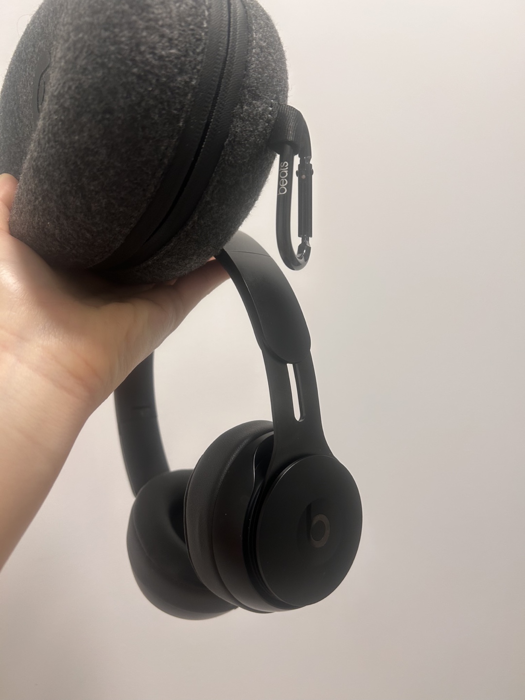 Beats Solo3 Wireless On-Ear Headphones - Black - photo 4